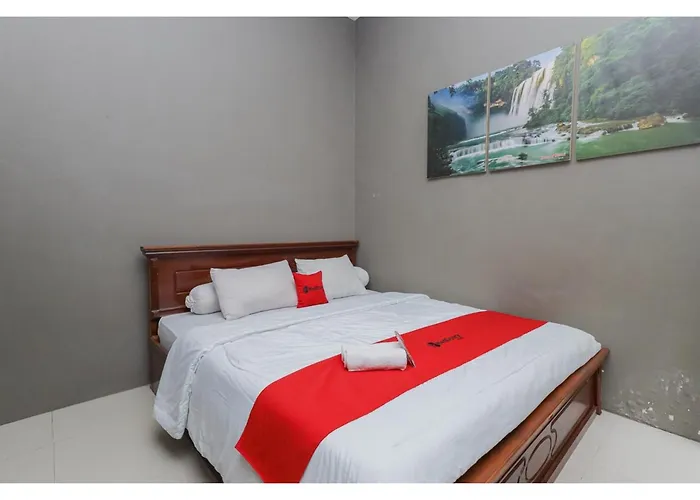 OYO 90061 Melati House Syariah Hotel Malang