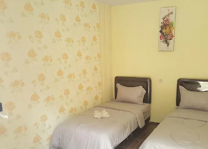 Adel'S Guest House Malang